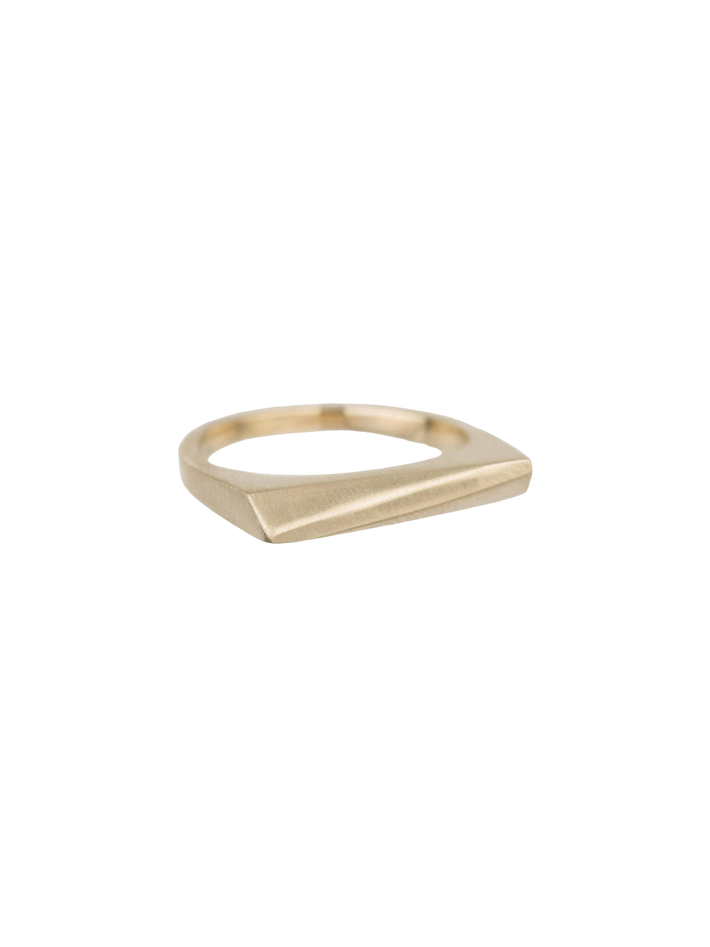 Thin angled bar ring