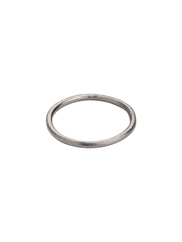 18ct white gold plain wedding band 1.5mm wide