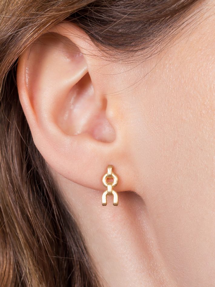 14k equestrian chain studs