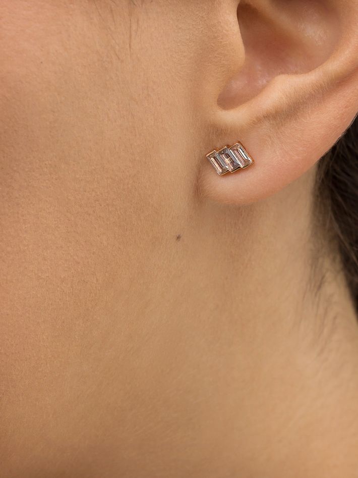 Echo, white sapphire earring