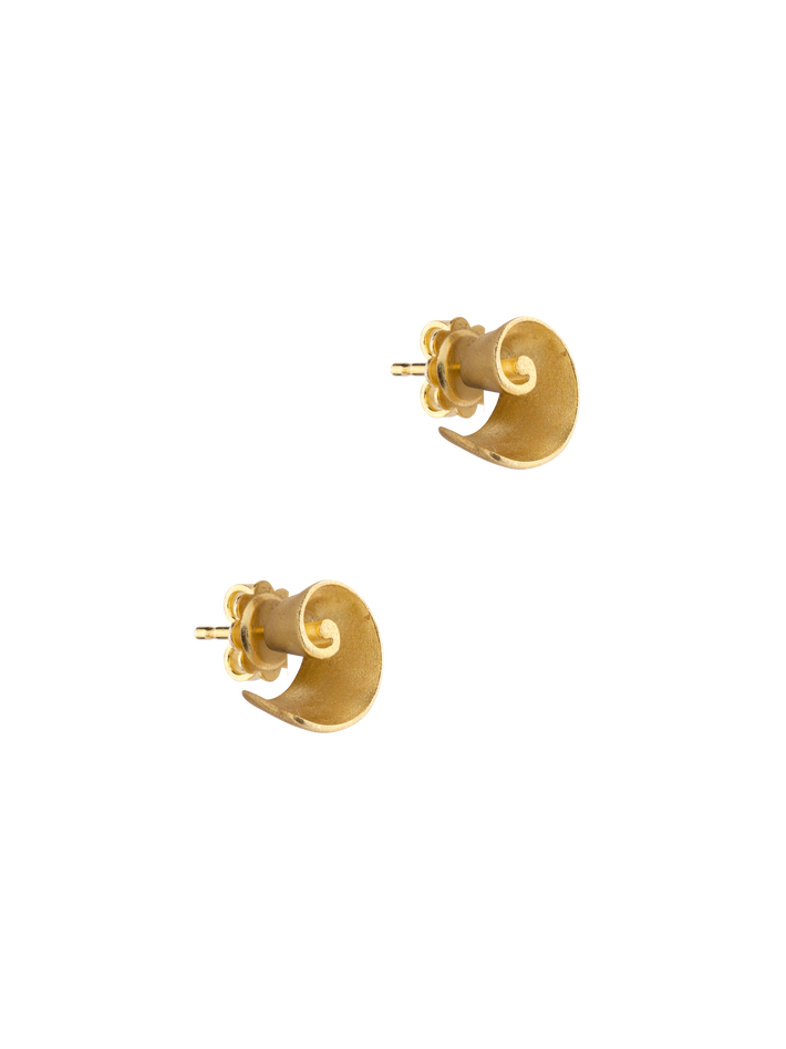 Fragments little seashells swirl stud earrings