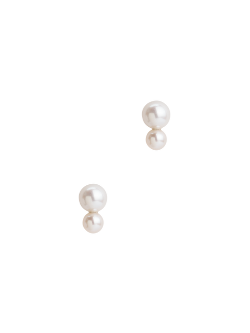 Pila white pearl earrings photo