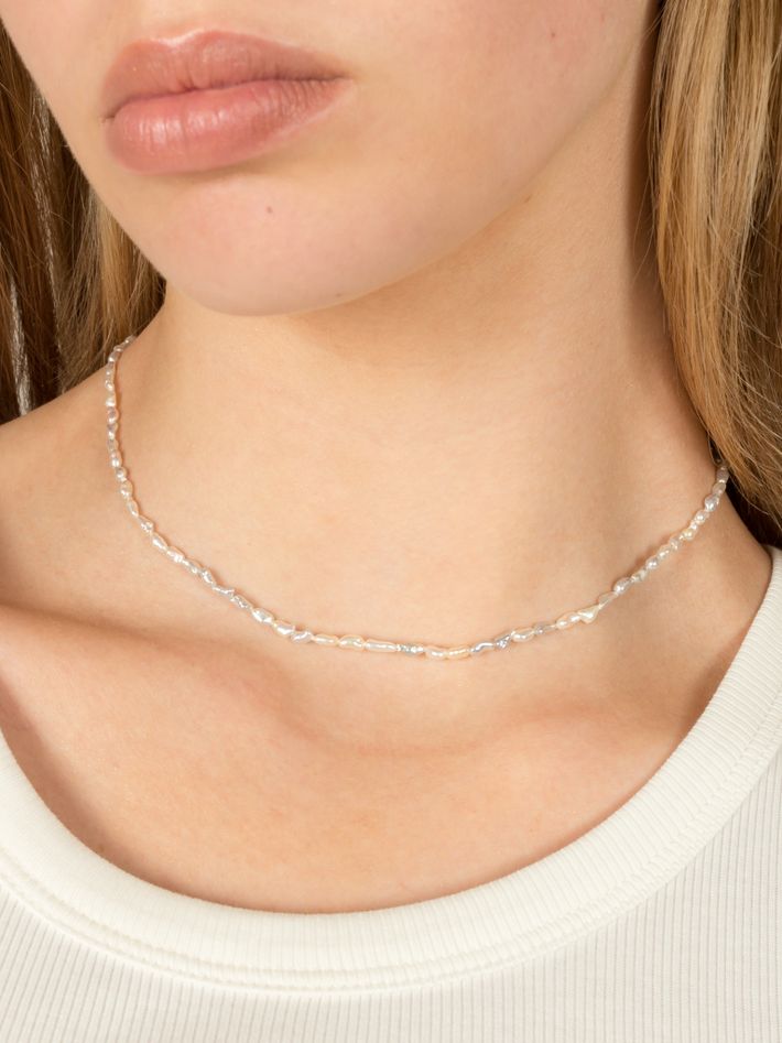 Pebble pearl necklace