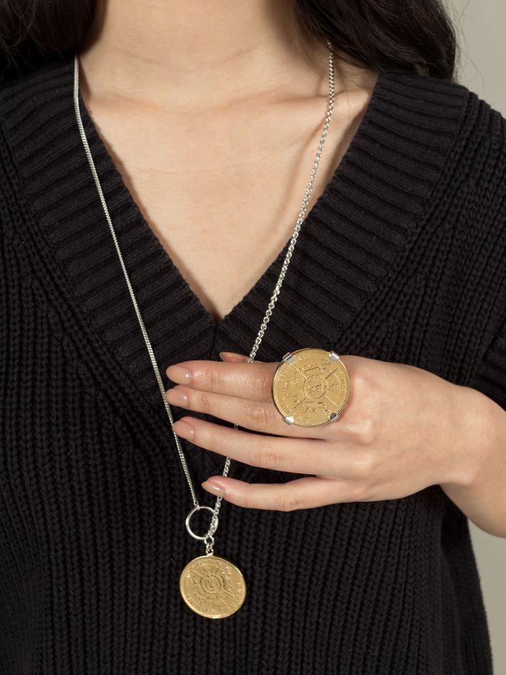 Long/short necklace with coin