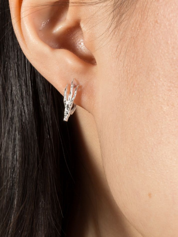 Single signature grigri stud earring