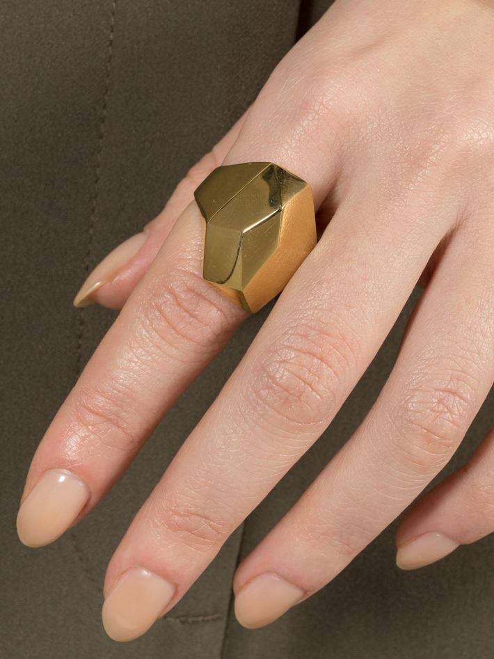 Knuckle duster ring