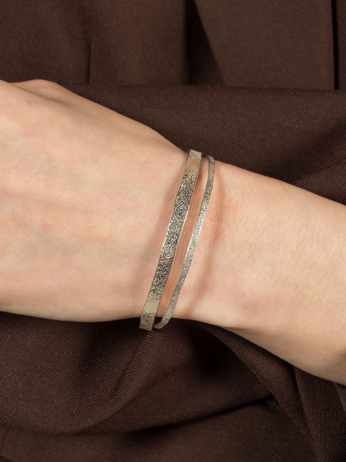 Fine hammered bracelet