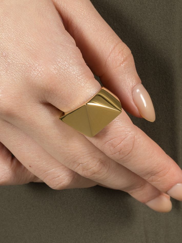 Triangles ring