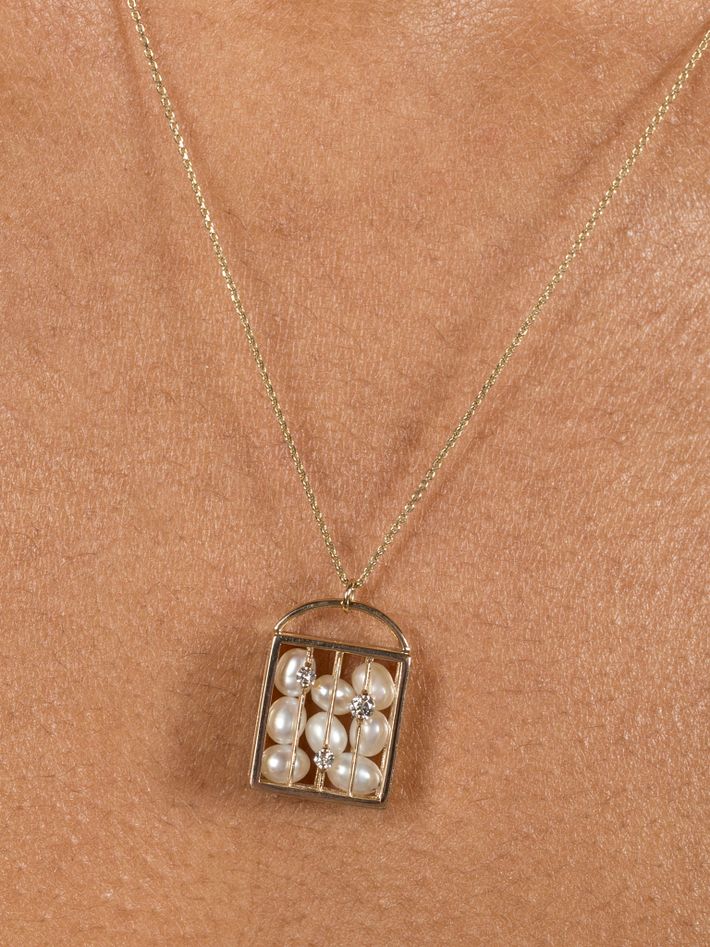 The reliquary diamond & pearl necklace