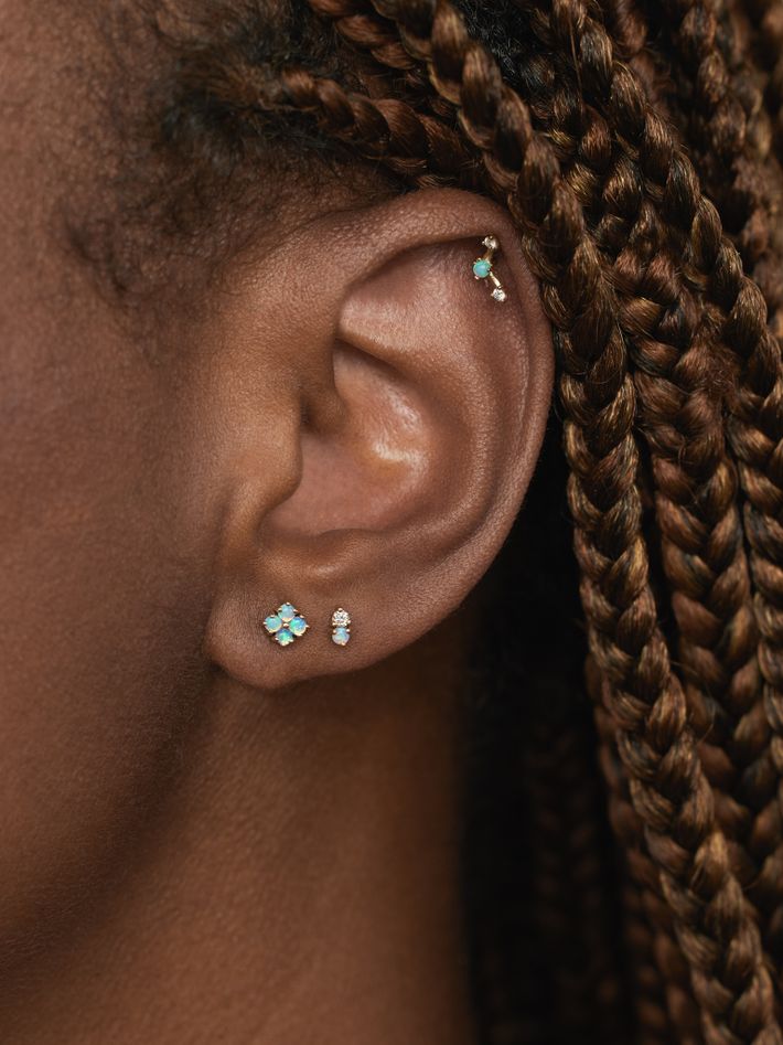 Small opal lattice studs