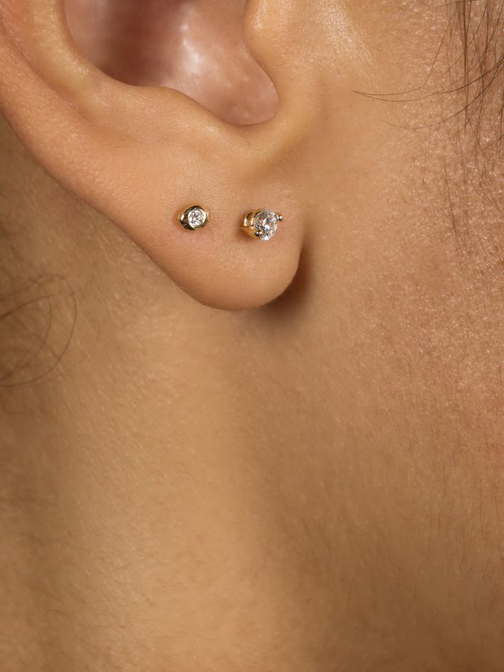Diamond pinch flat back stud earring, 3mm