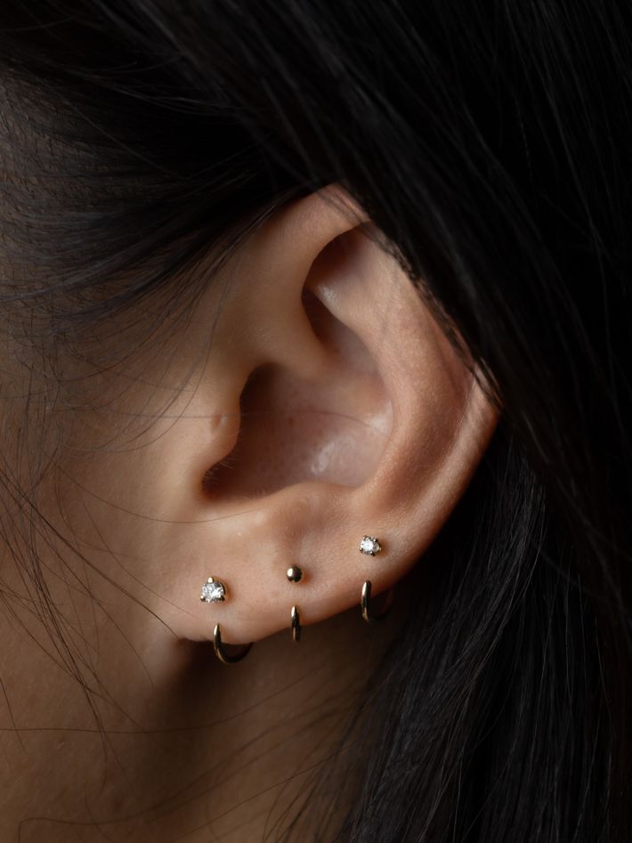 Large diamond claw earring