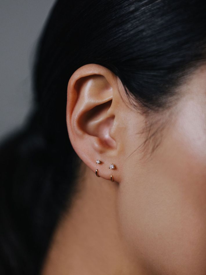 Large diamond claw earring