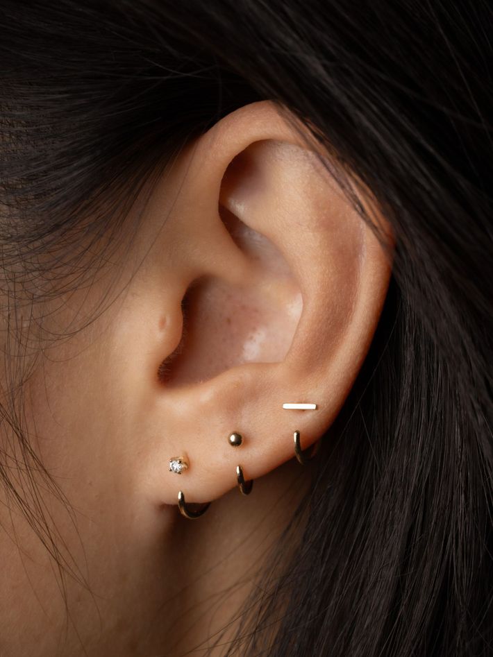 Linear claw earring