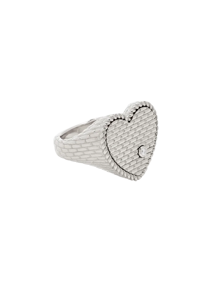 White gold cannage heart signet ring