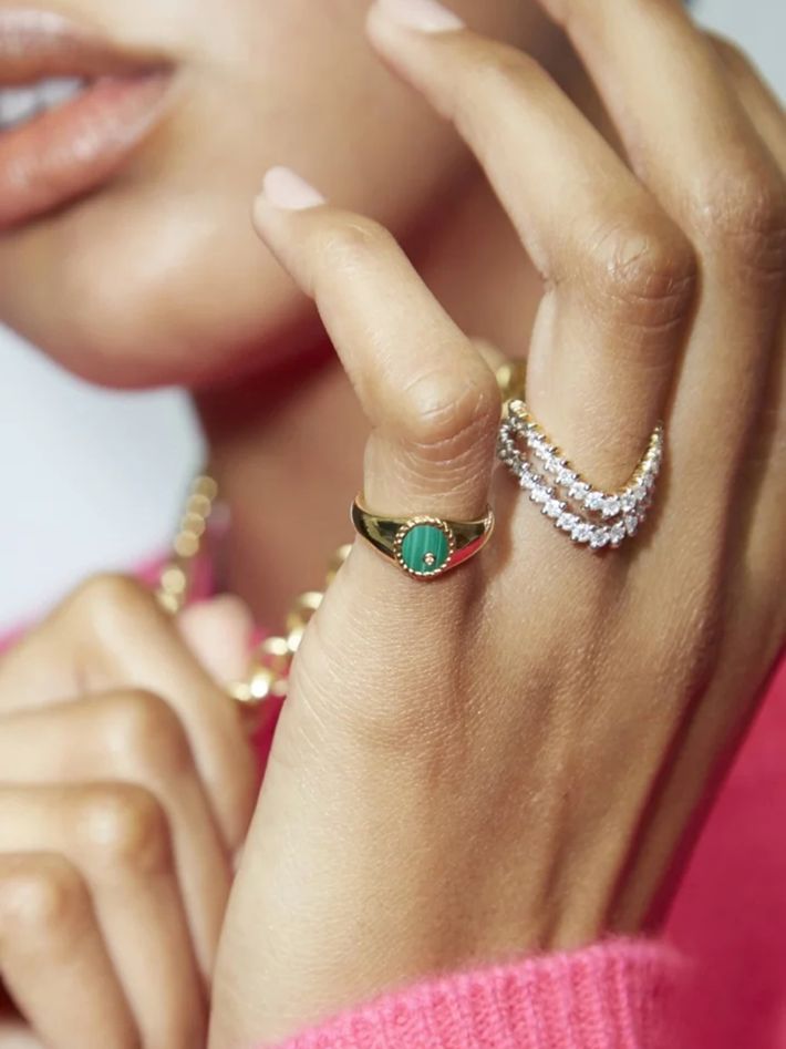 Baby chevalière ovale malachite or jaune ring