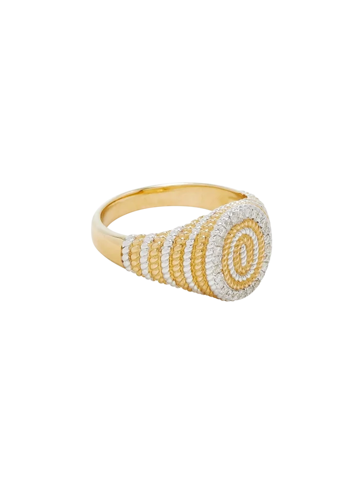 Mini oval signet ring with 2 gold braids