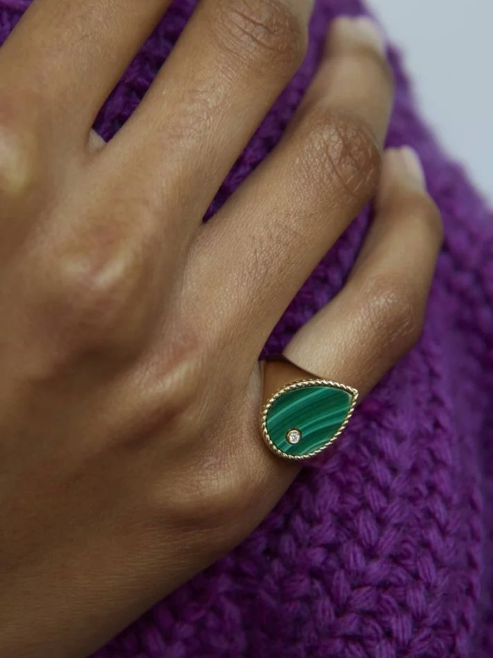 Yellow gold malachite pear signet ring