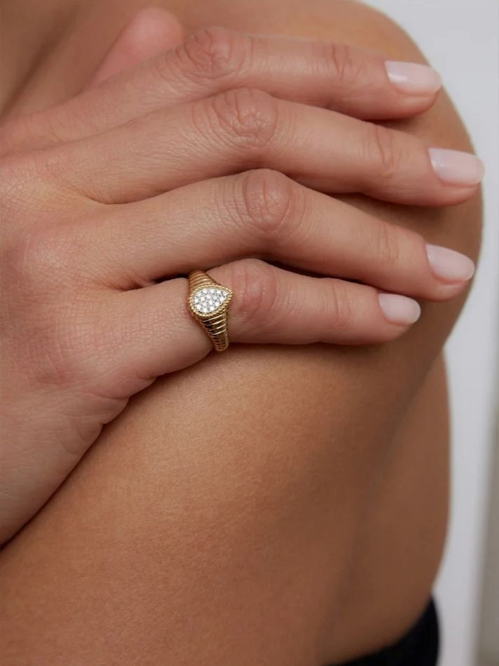 Baby signet ring pear berlingot diamonds yellow gold