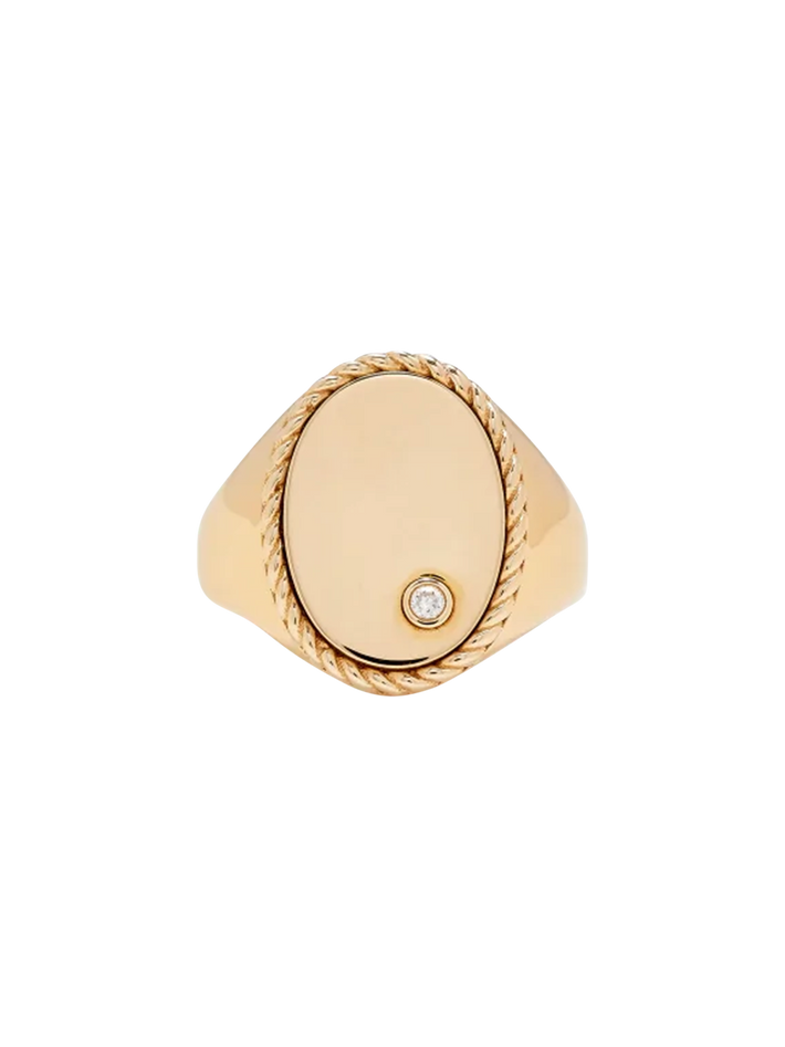 Oval signet ring gold yellow gold