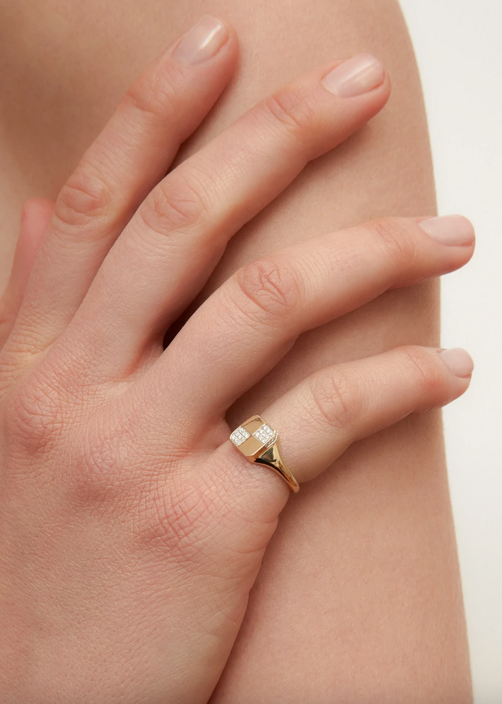 Baby signet ring checkerboard gold yellow gold
