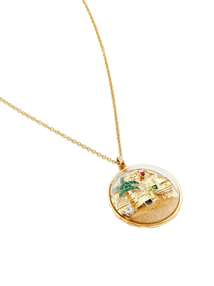 Treasure island pendant yellow gold