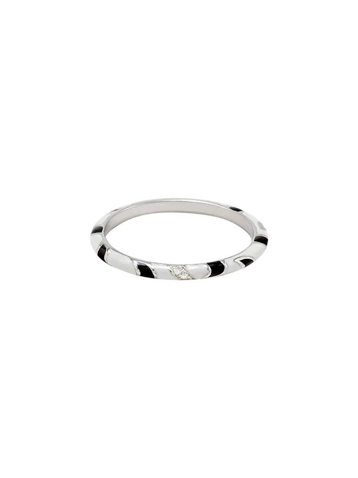 Mini twisted wedding ring zebra enamel white gold