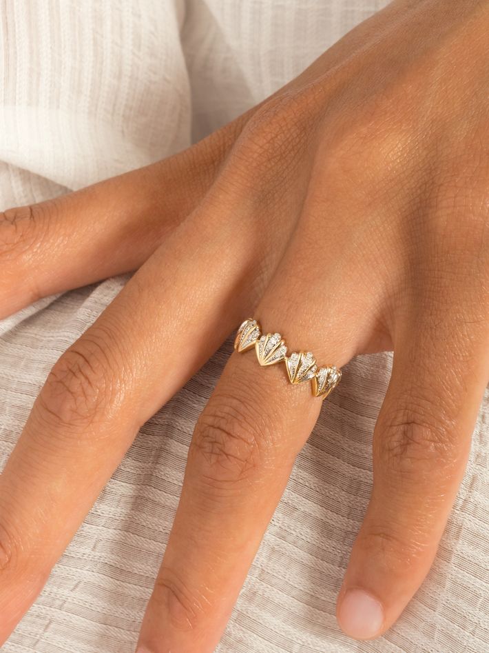 Shell and diamond ring
