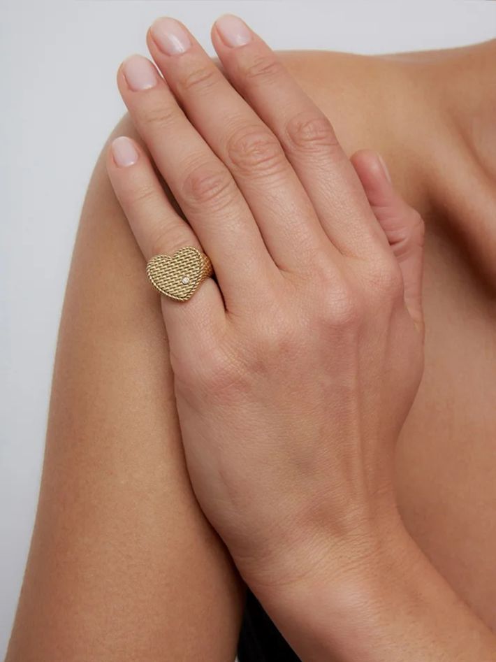 Yellow gold cannage heart signet ring