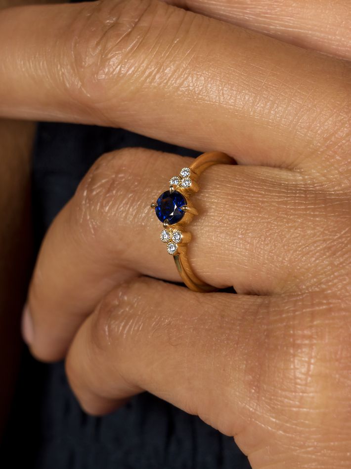 Mon cheri blue sapphire ring