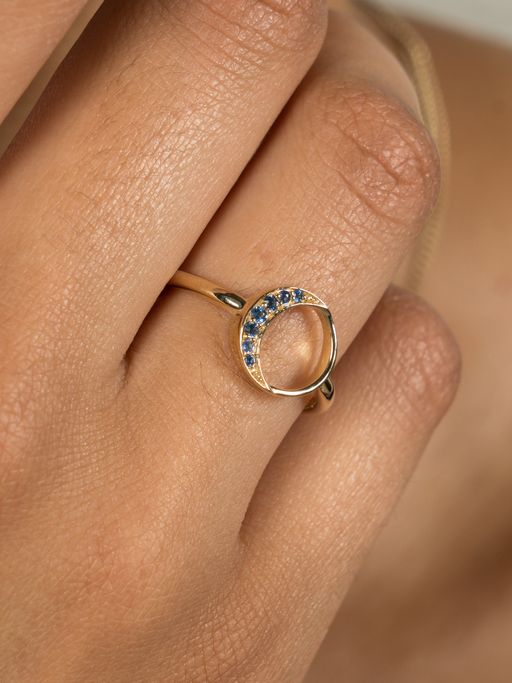 New moon blue sapphire ring photo