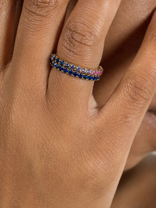 Mini knife edge chain ring with diamond center by Lizzie