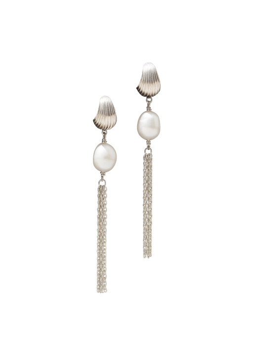 Esme pearl earrings silver photo