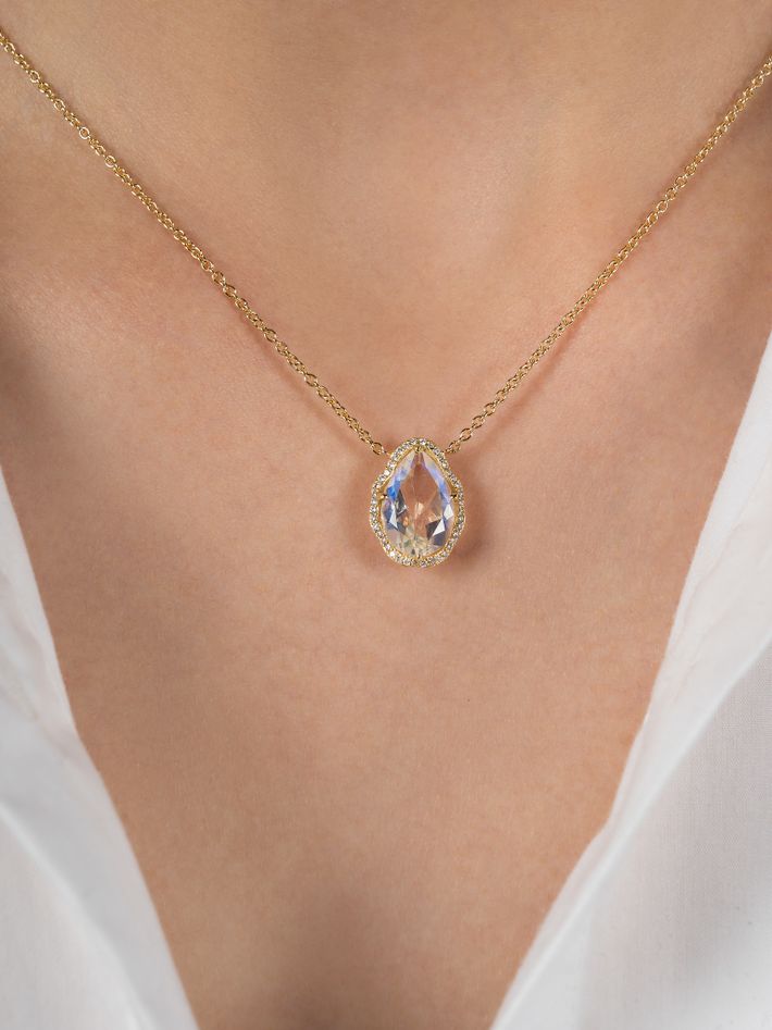 Glow necklace prasiolite with diamonds