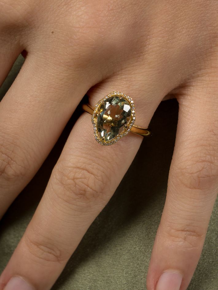 Glow ring prasiolite with diamonds