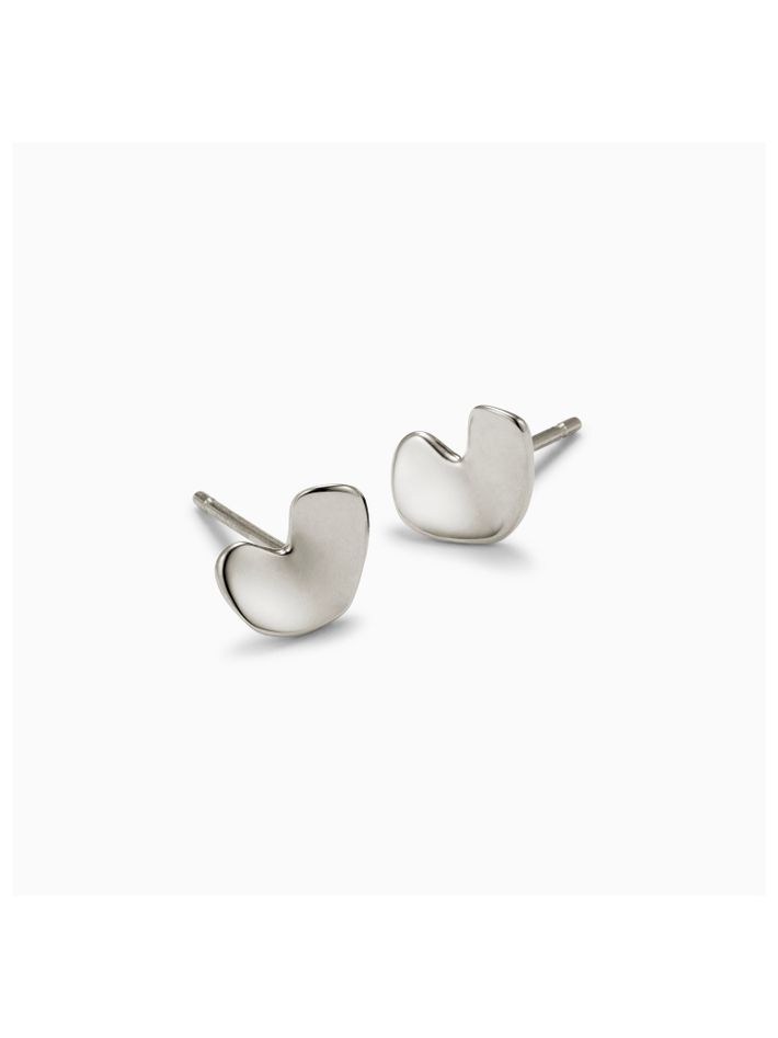 Sculpted heart studs