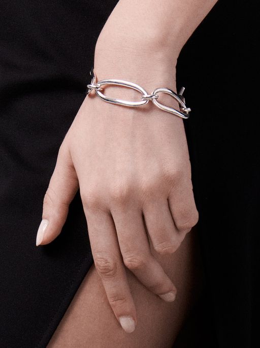 Dion chain bracelet photo