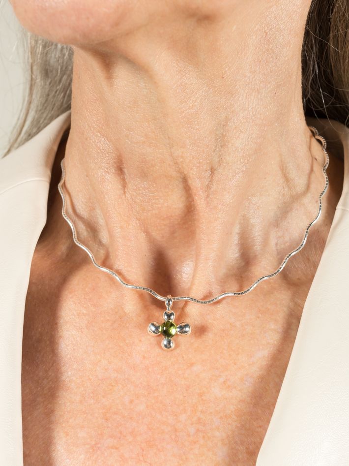 Fay necklace with peridot