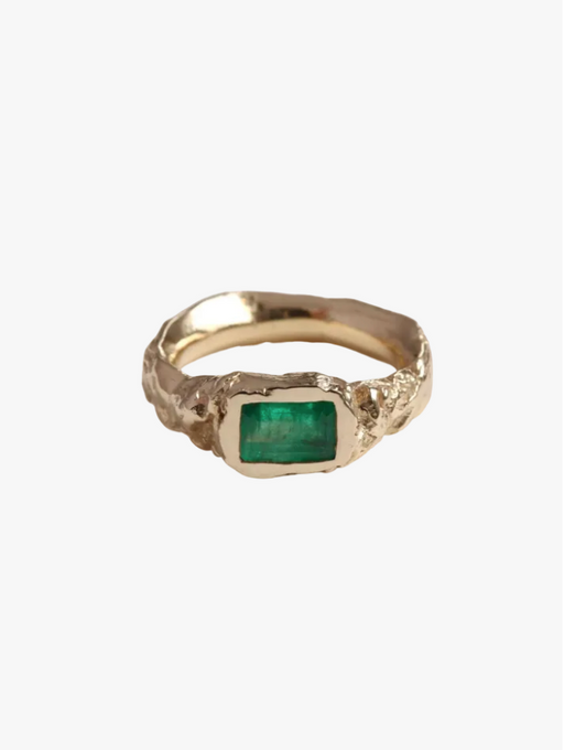 Molten emerald signet in white gold photo