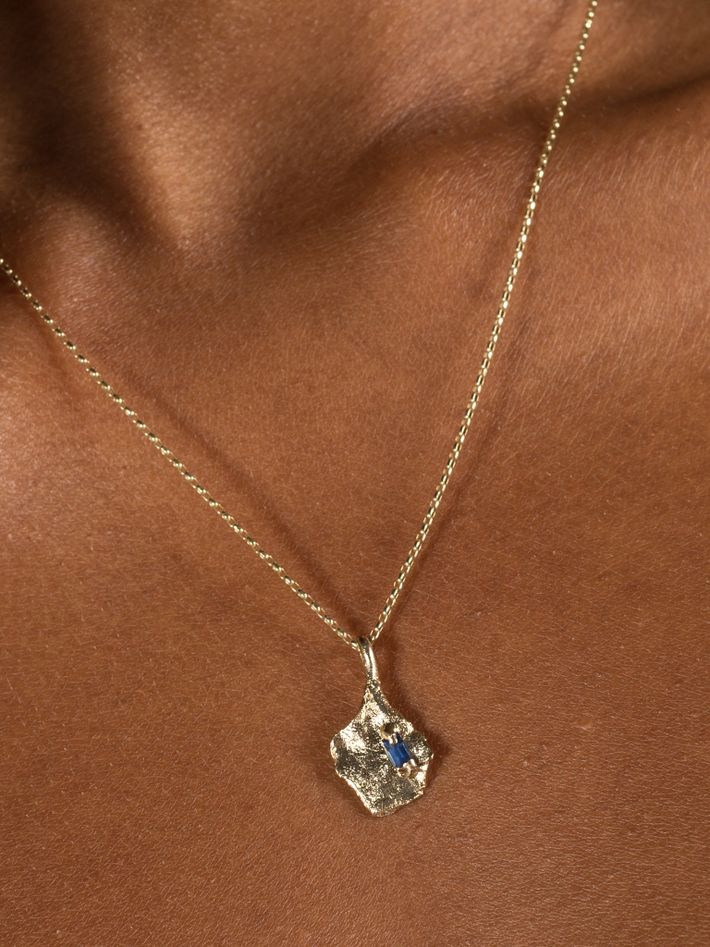 Emerald cut sapphire pendant necklace