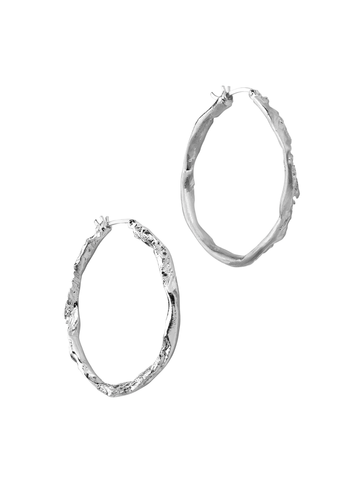 Large molten hinge clasp hoops