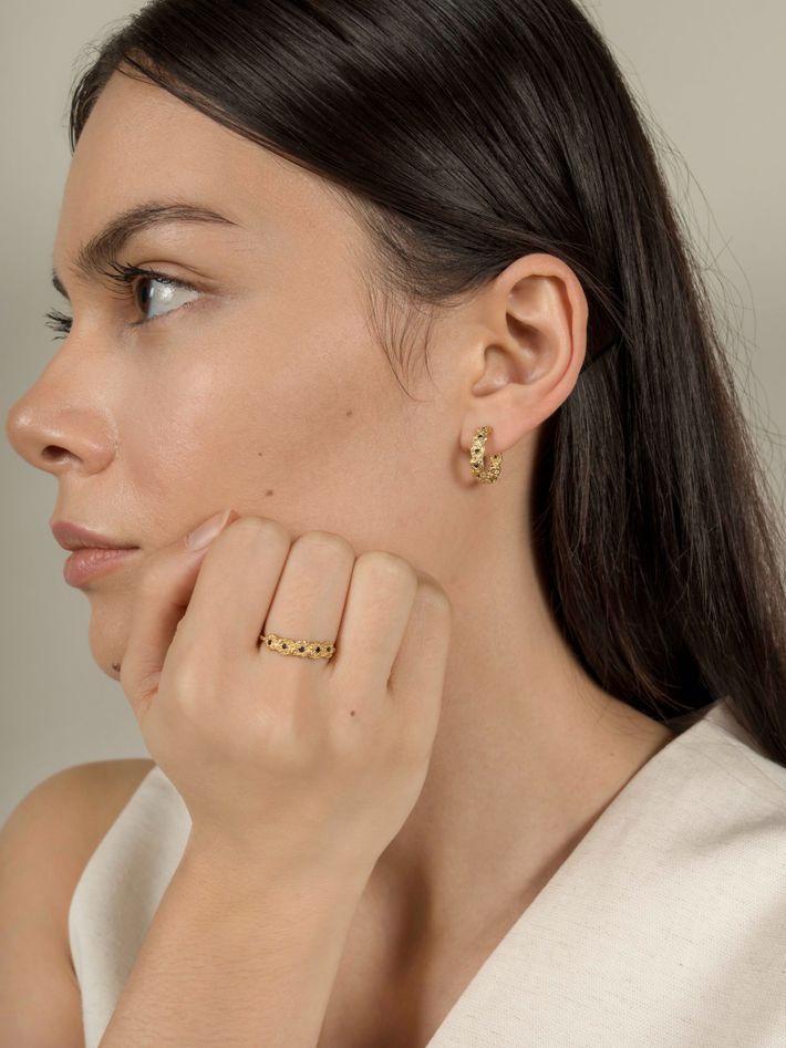 Shisha crown hoop earrings with black diamonds