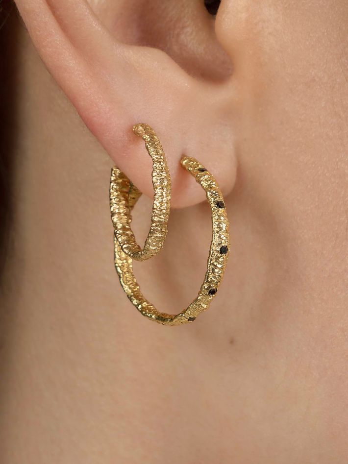 Straight stitch hoop earrings with black diamonds, medium