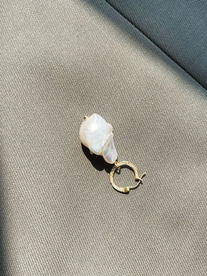 Diamond hoop earrings with baroque pearl