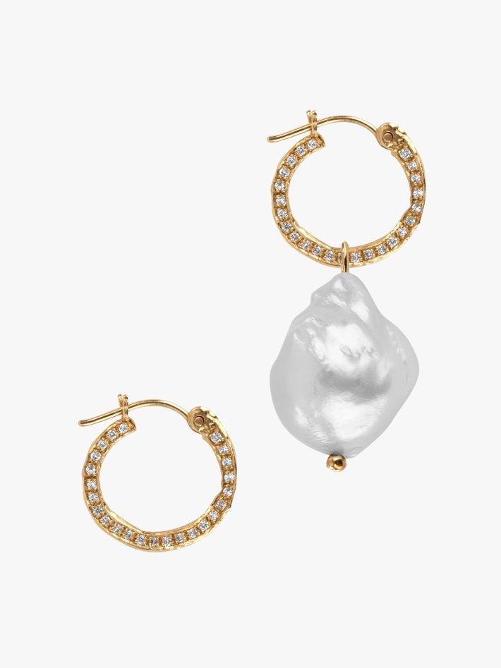 Diamond hoop earrings with baroque pearl