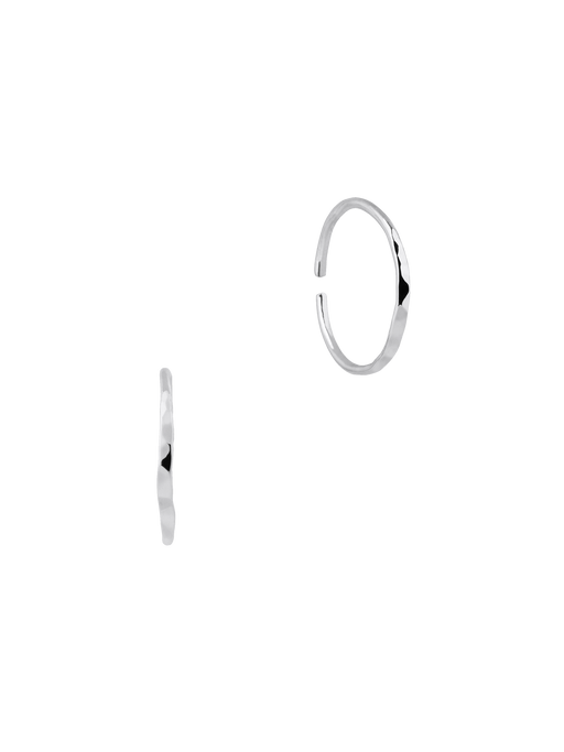 Onepoint hammered earring in sterling silver photo
