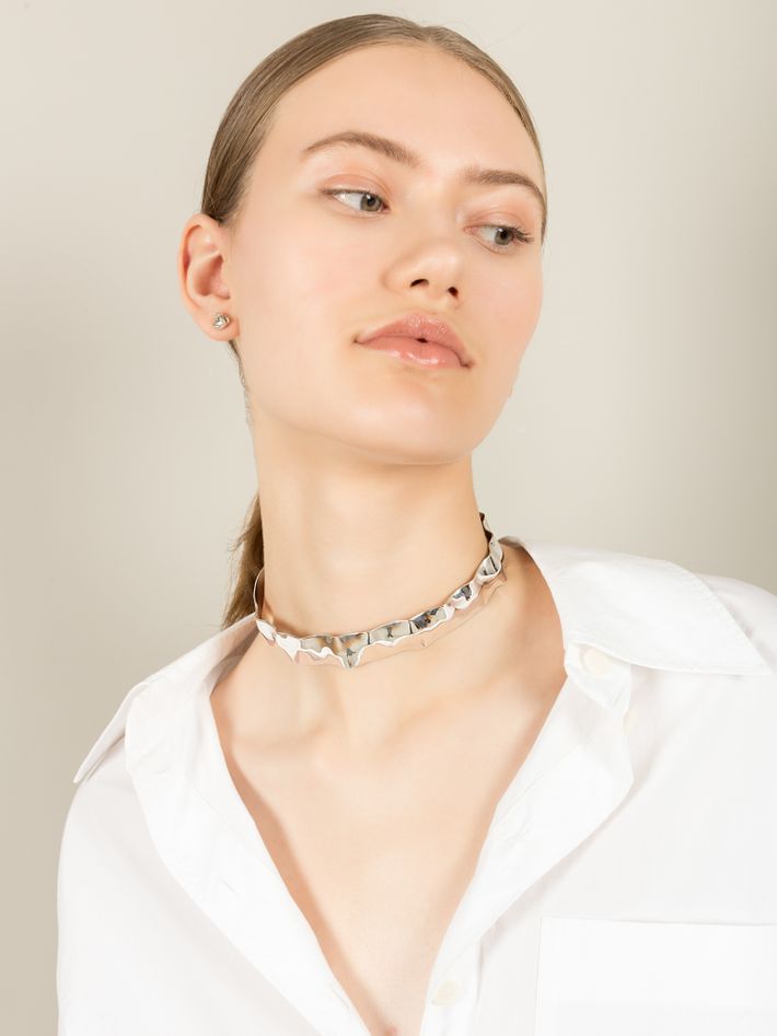 Imperfection choker