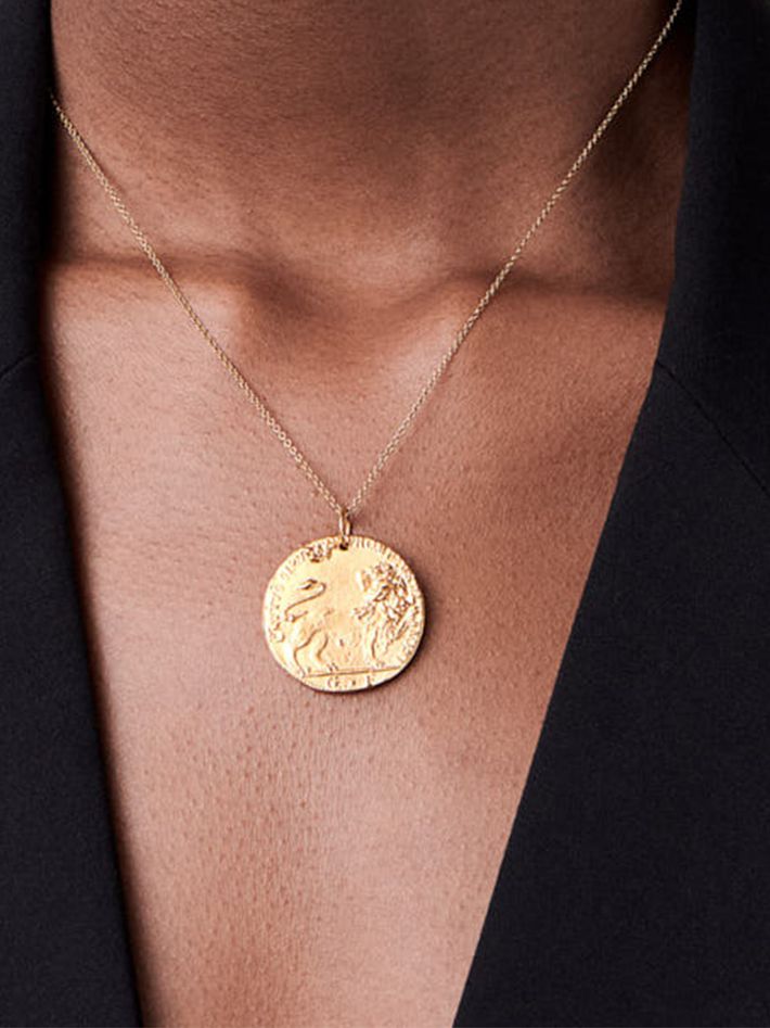 Il leone medallion necklace