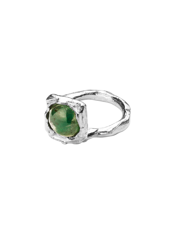 The eye of the storm emerald ring