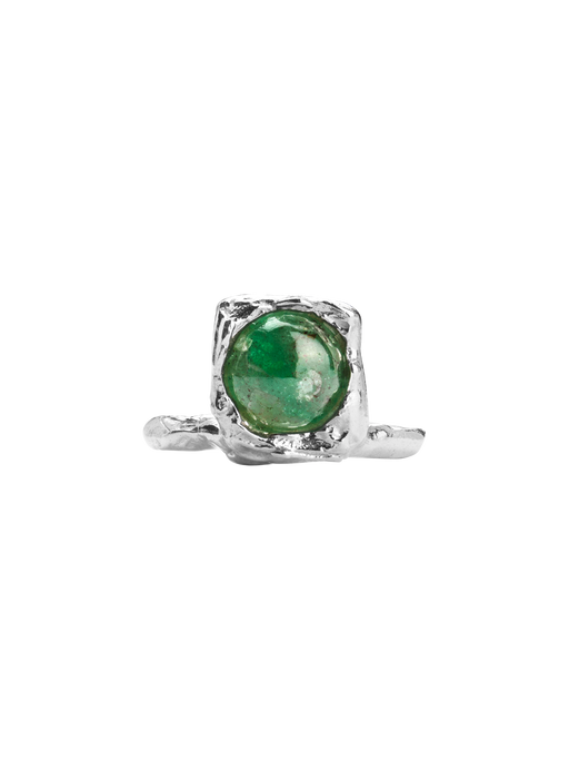 The eye of the storm emerald ring photo